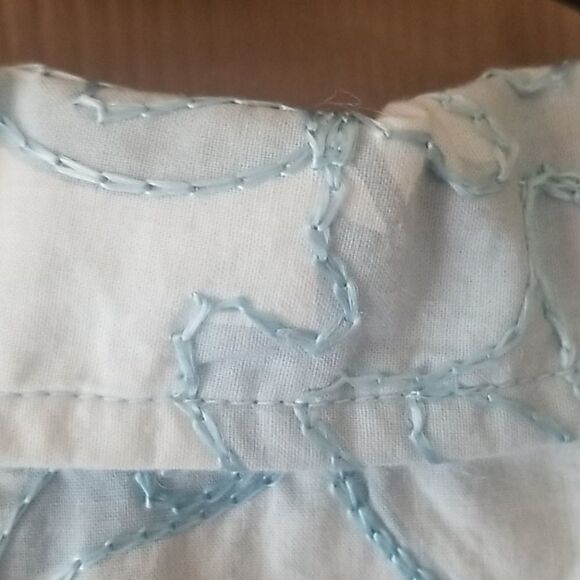 4@30.00 or 20.00:LADIES Blouse by GISELLA - Picture 8 of 16